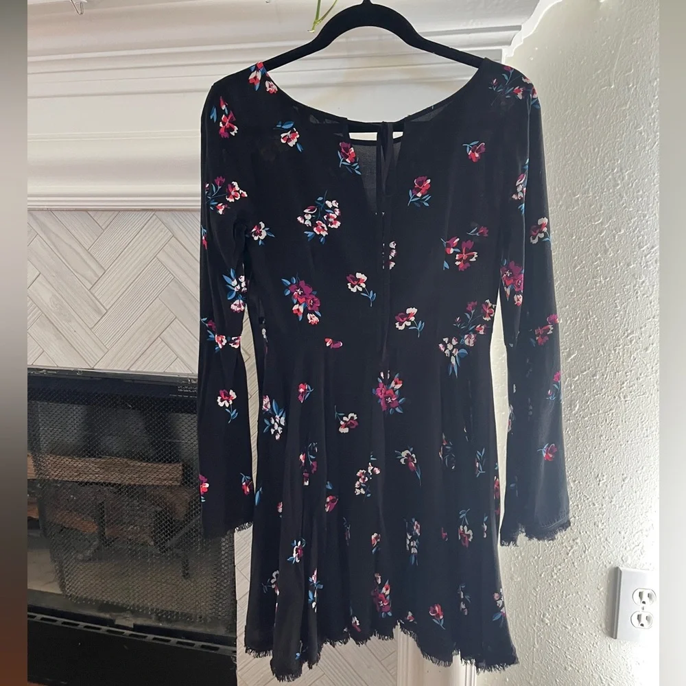 Forever 21 Black Floral Bell Sleeve Mini Dress- Size S - Picture 3 of 7